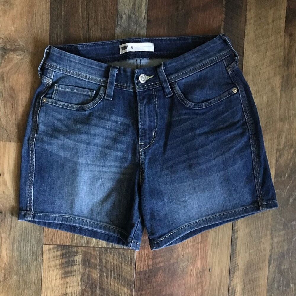 Levi’s denim Bermuda walking shorts SZ 4 (27) jean shorts cotton